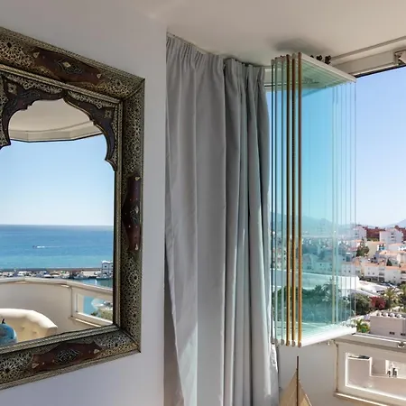 Puerto Deportivo Apartment *