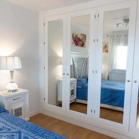 Puerto Deportivo アパート *