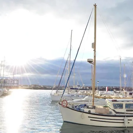 Puerto Deportivo アパート *