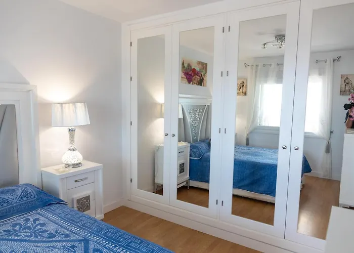 Puerto Deportivo דירה *